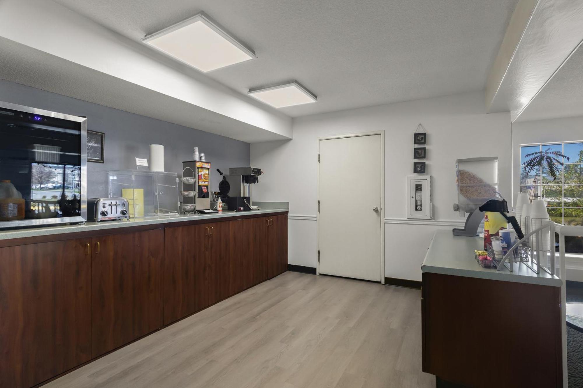 Americas Best Value Inn Edenton Exterior foto